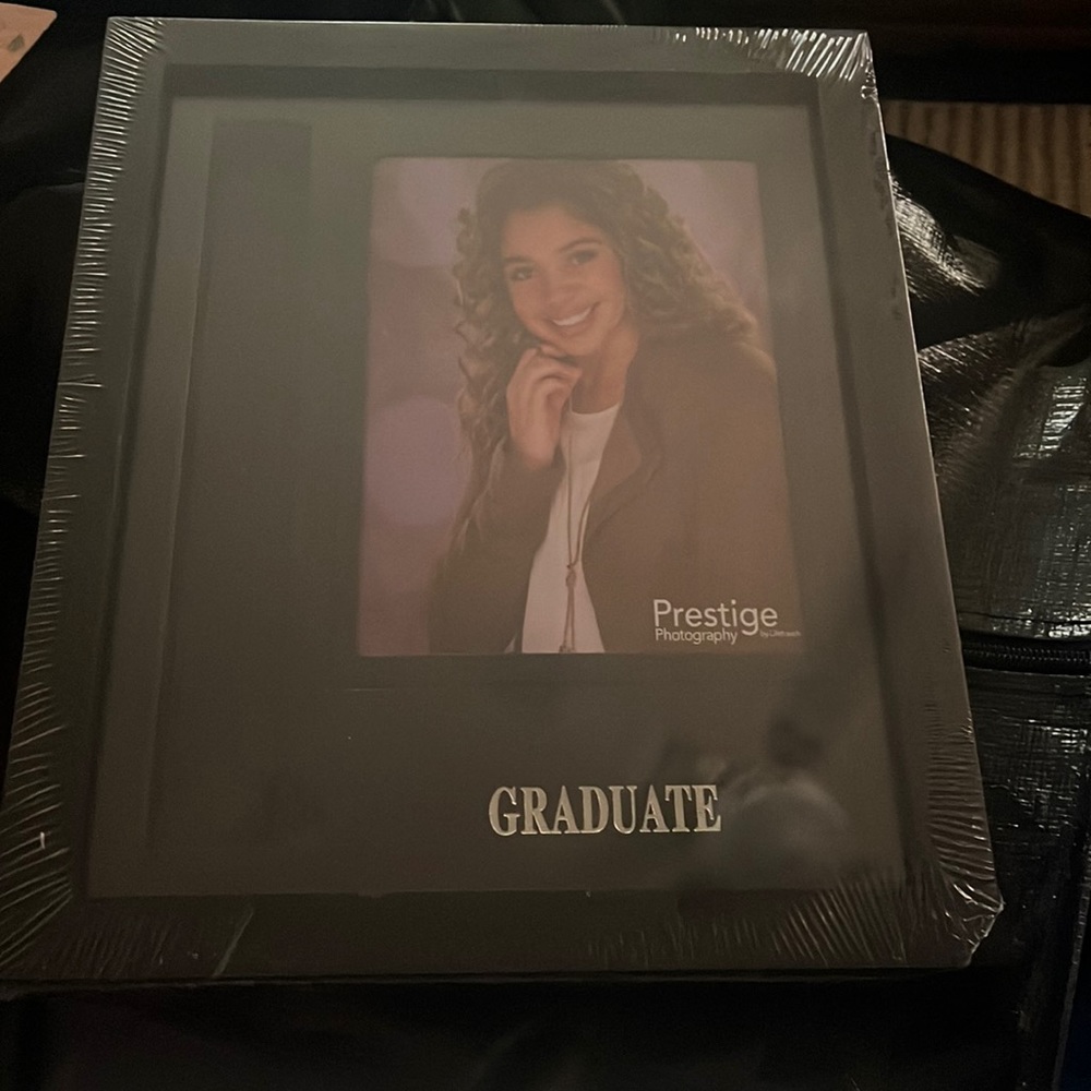 Graduate Frame Brand new in cellophane